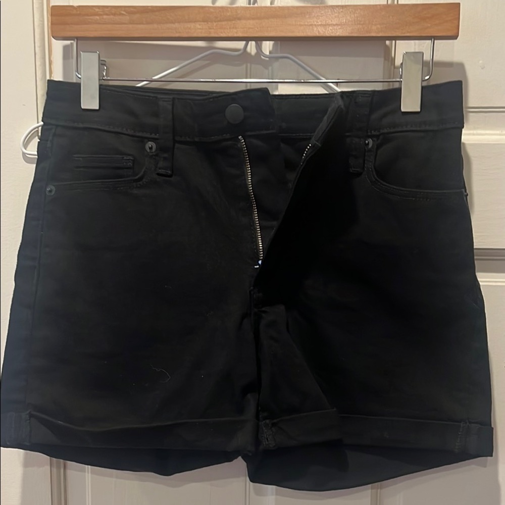 Universal Thread Black Jean Shorts - High waisted - Mid-Length Tailored